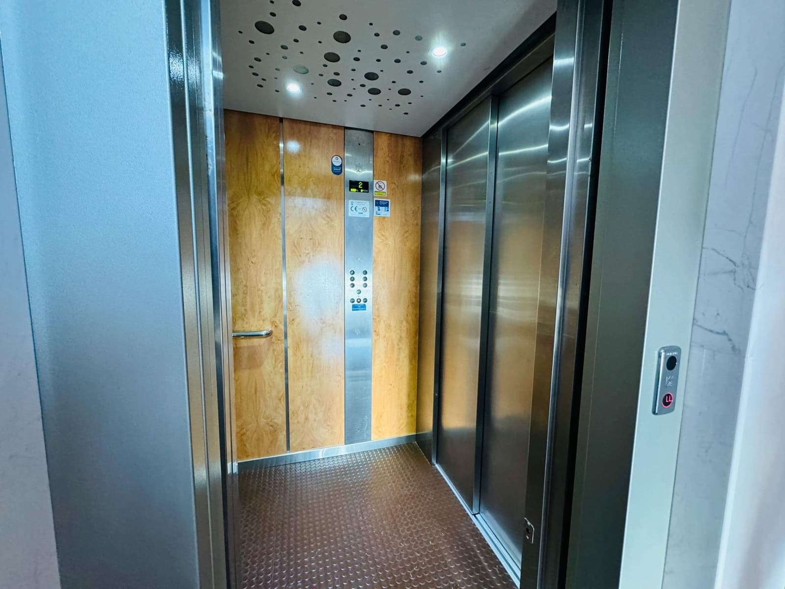 Piso de 2 habitaciones en Roquetas de Mar en venta - 167.000 € (Ref: 9465854)