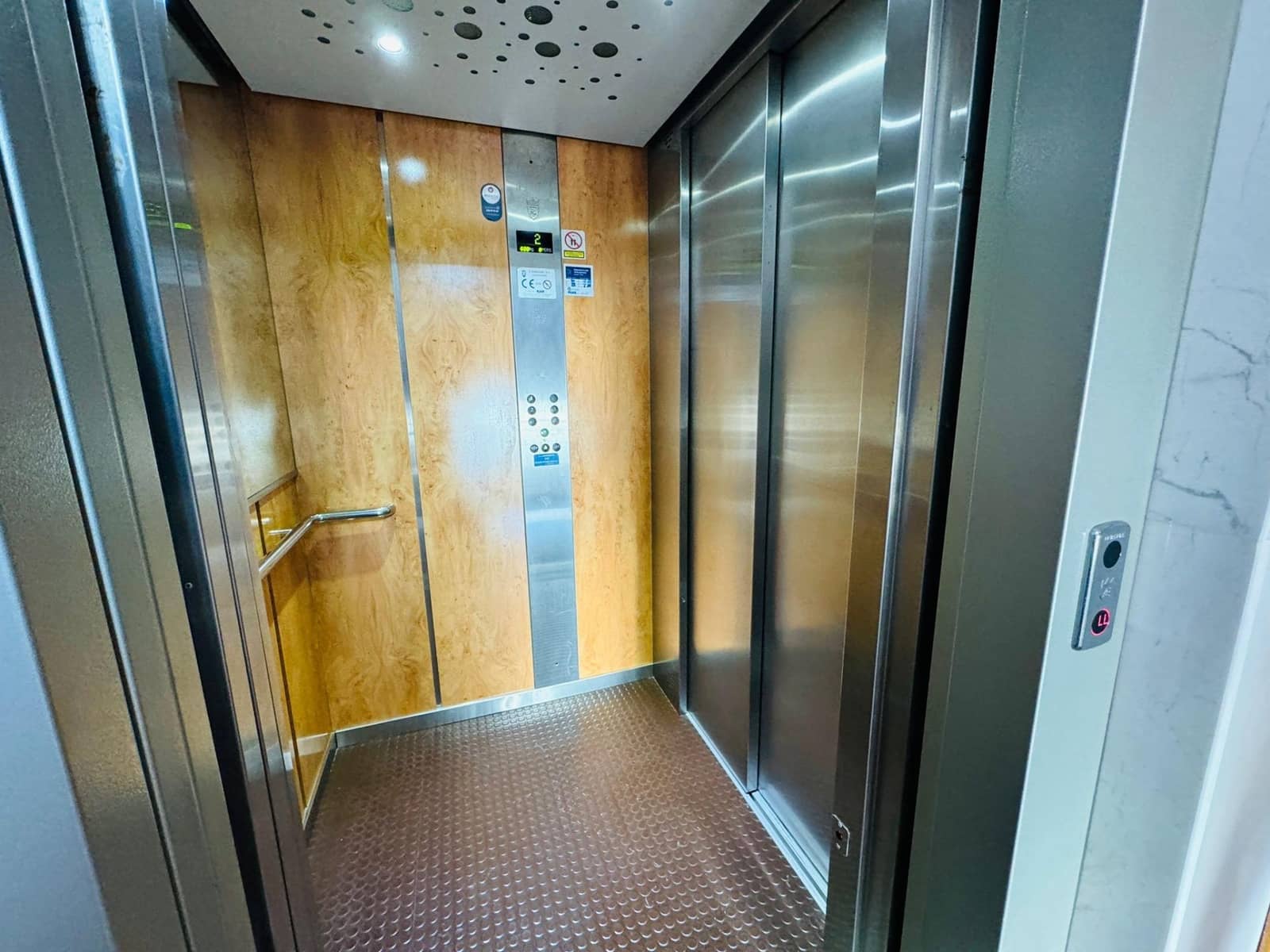 Piso de 2 habitaciones en Roquetas de Mar en venta - 167.000 € (Ref: 9465854)