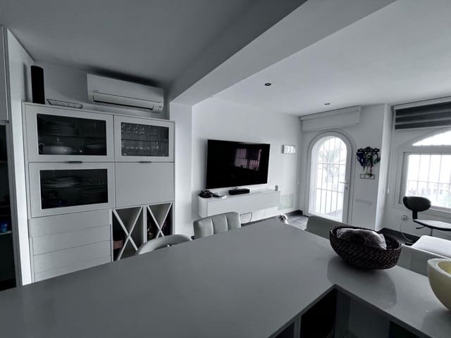 2 soveværelse Bungalow til salg i Roquetas de Mar - € 315.000 (Ref: 9473053)