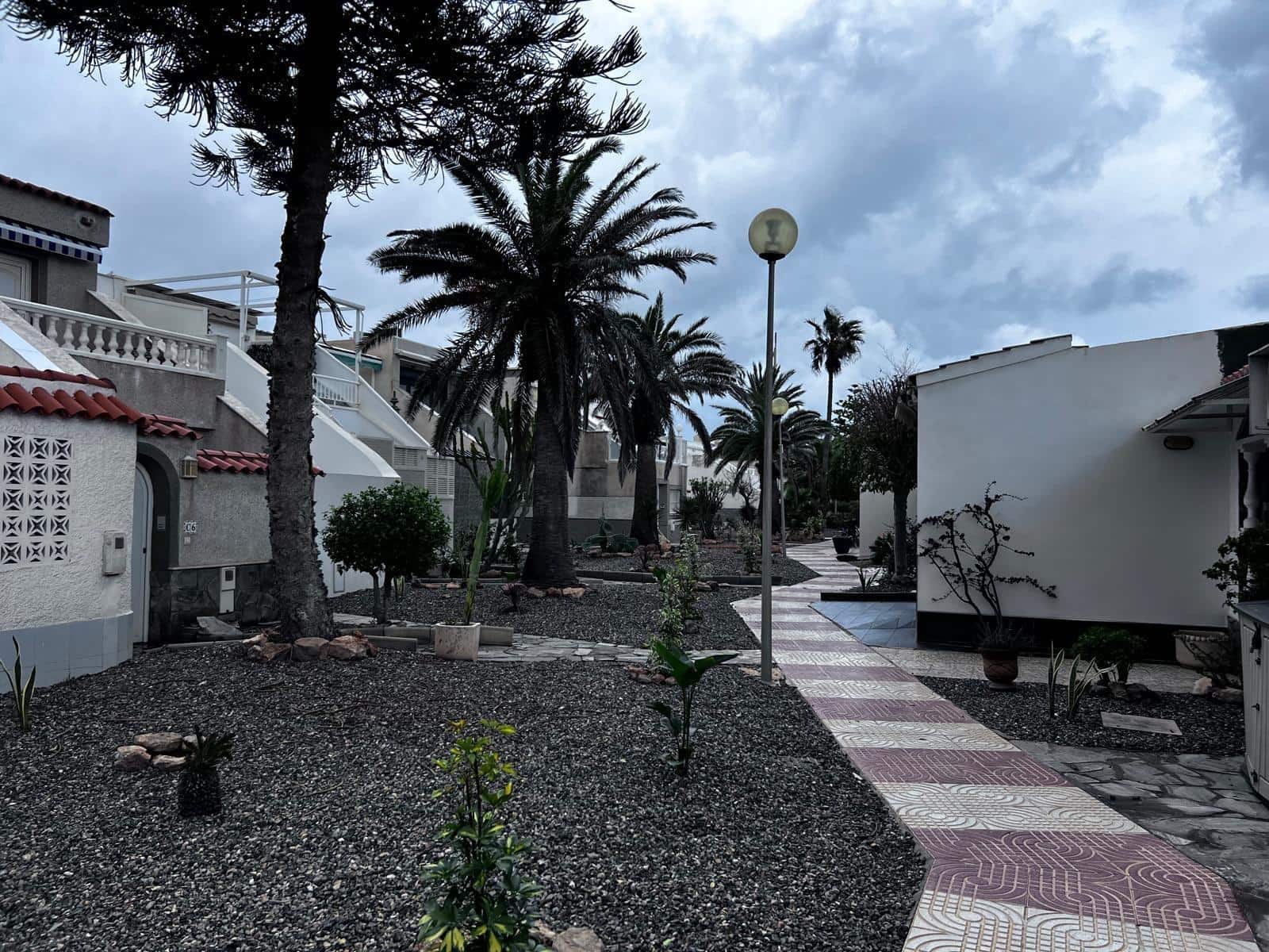 2 soveværelse Bungalow til salg i Roquetas de Mar - € 315.000 (Ref: 9473053)