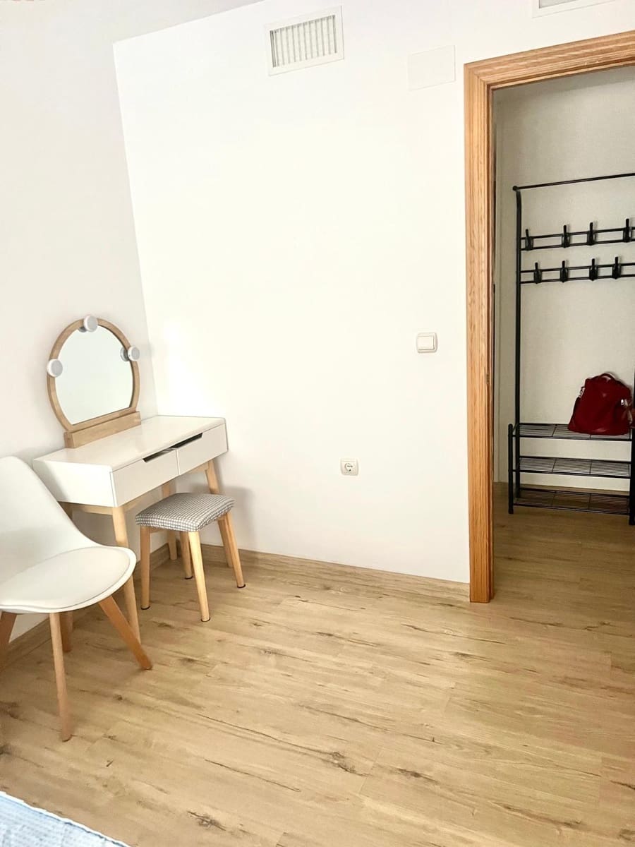 2 soveværelse Lejlighed til salg i Roquetas de Mar med swimmingpool garage - € 189.000 (Ref: 9473054)