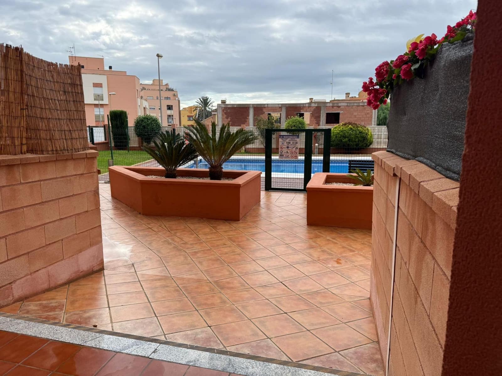 1 soverom Leilighet til salgs i Roquetas de Mar med garasje - € 115 000 (Ref: 9473055)