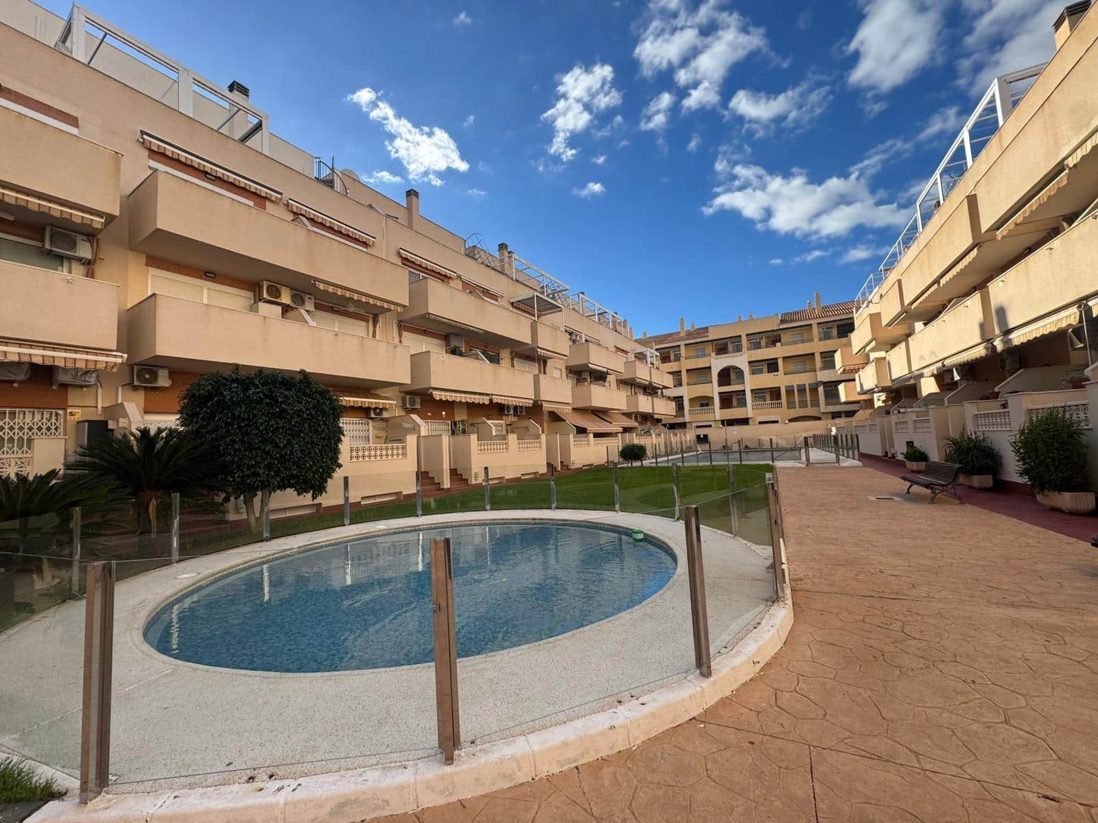 3 bedroom Apartment for sale in Roquetas de Mar with garage - € 188,800 (Ref: 9473056)
