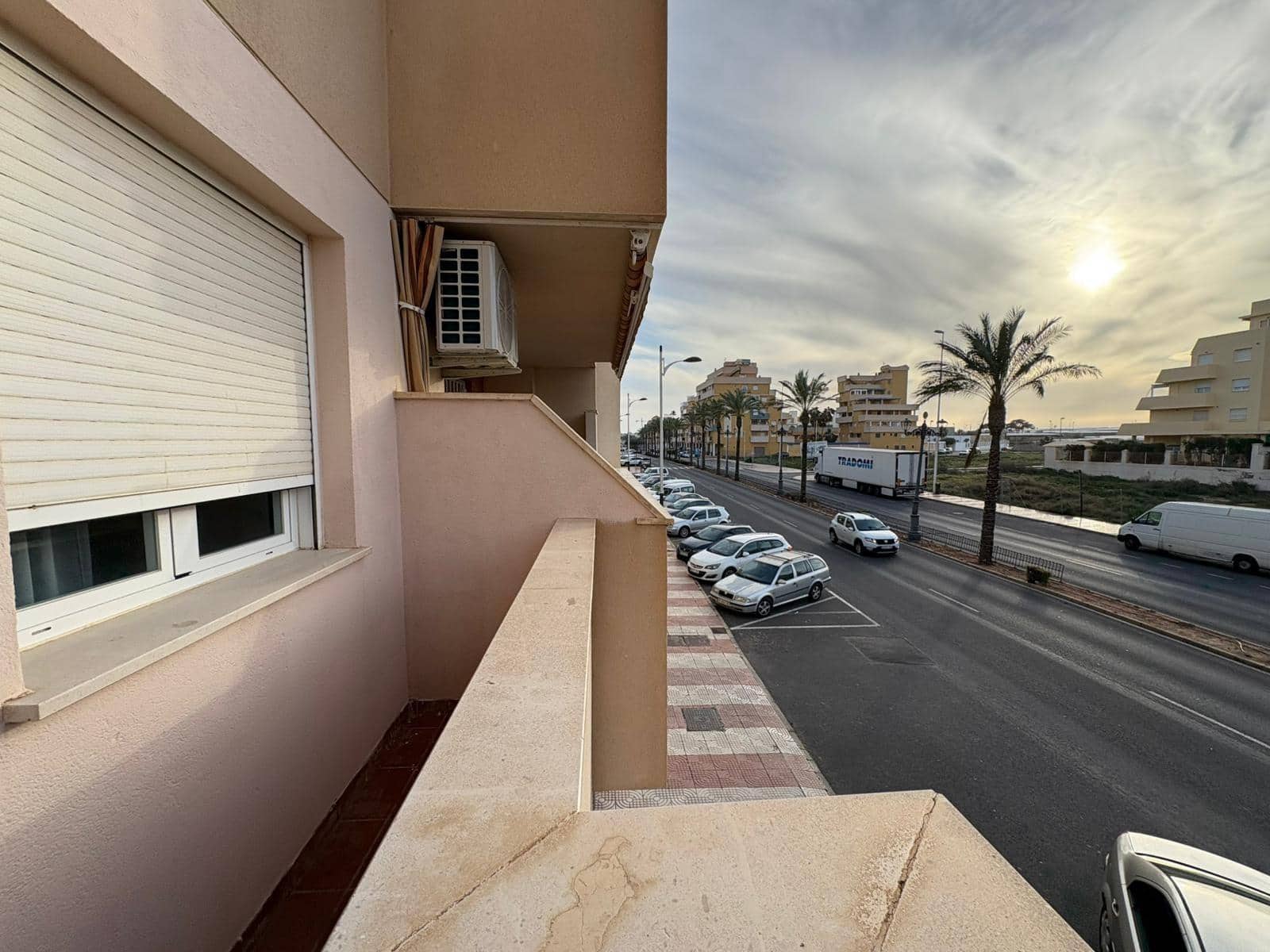 3 bedroom Apartment for sale in Roquetas de Mar with garage - € 188,800 (Ref: 9473056)