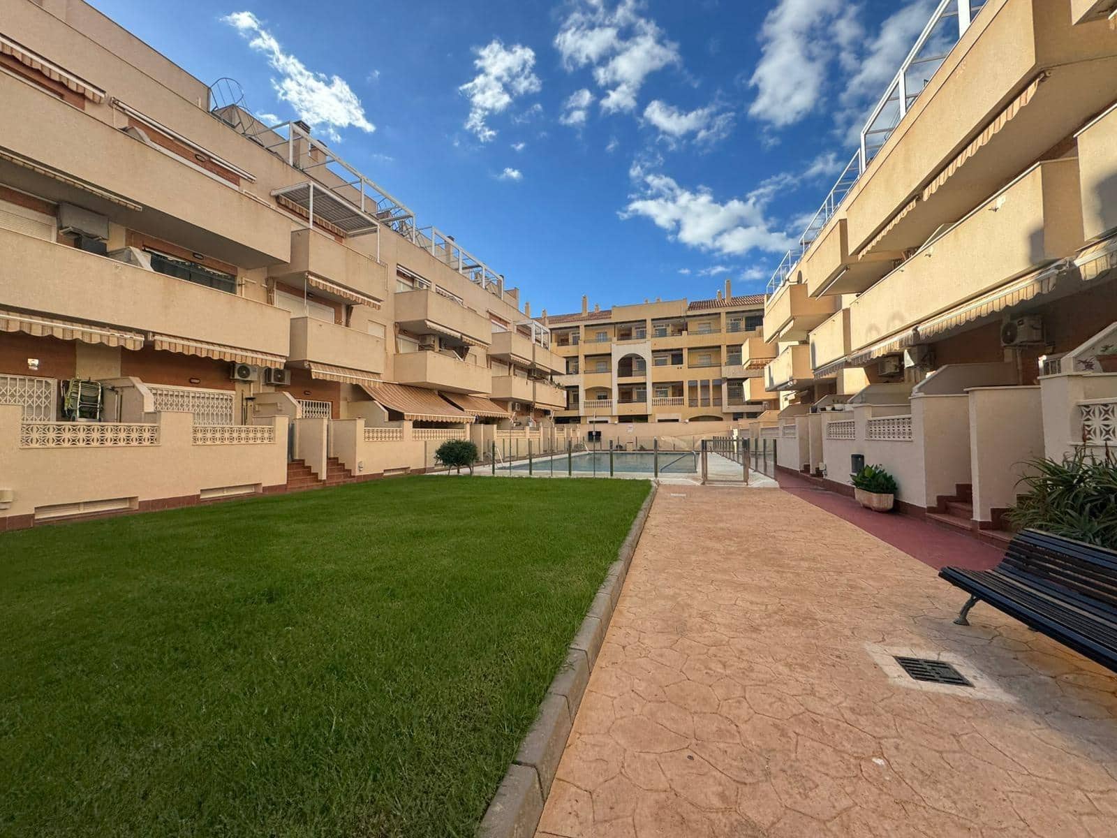 3 bedroom Apartment for sale in Roquetas de Mar with garage - € 188,800 (Ref: 9473056)