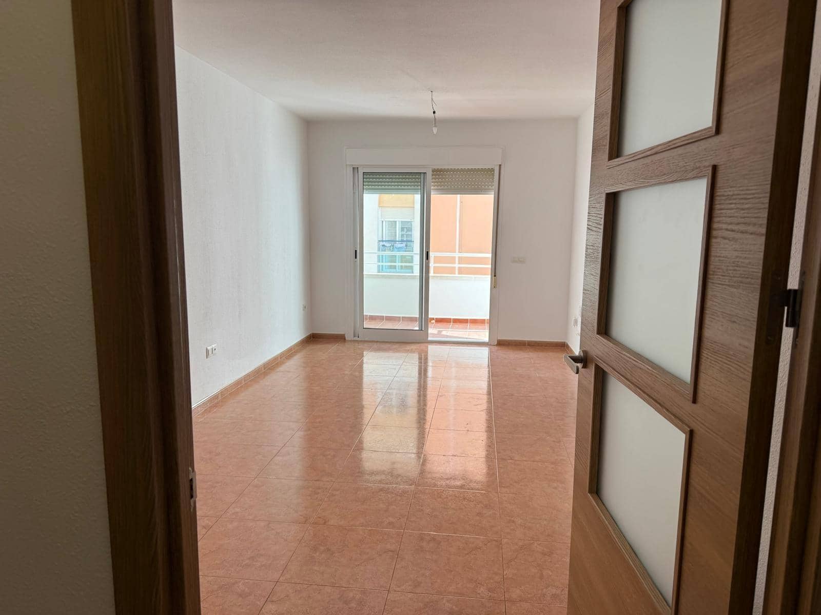 2 bedroom Flat for sale in Roquetas de Mar - € 145,000 (Ref: 9473057)