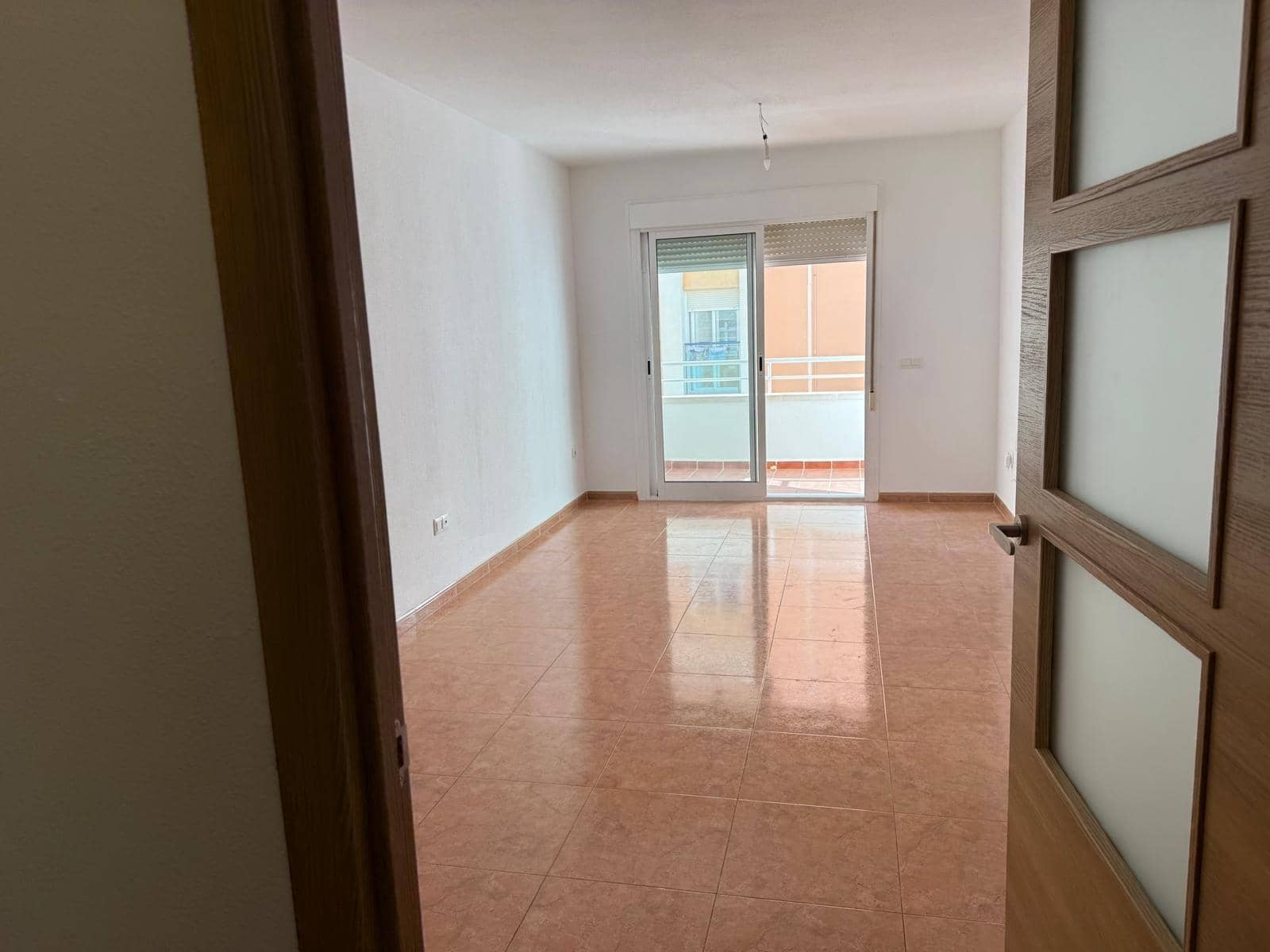 2 bedroom Flat for sale in Roquetas de Mar - € 145,000 (Ref: 9473057)