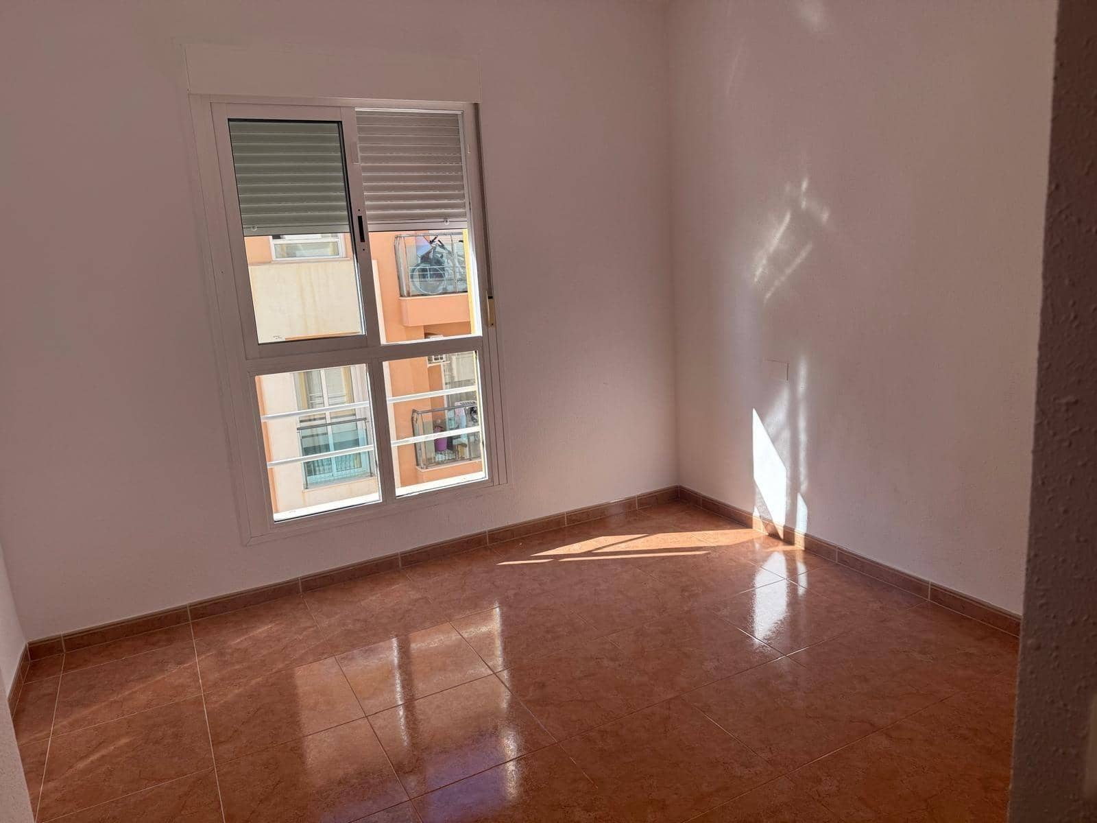 2 bedroom Flat for sale in Roquetas de Mar - € 145,000 (Ref: 9473057)