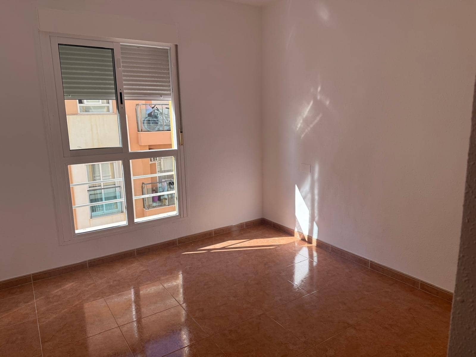 2 bedroom Flat for sale in Roquetas de Mar - € 145,000 (Ref: 9473057)