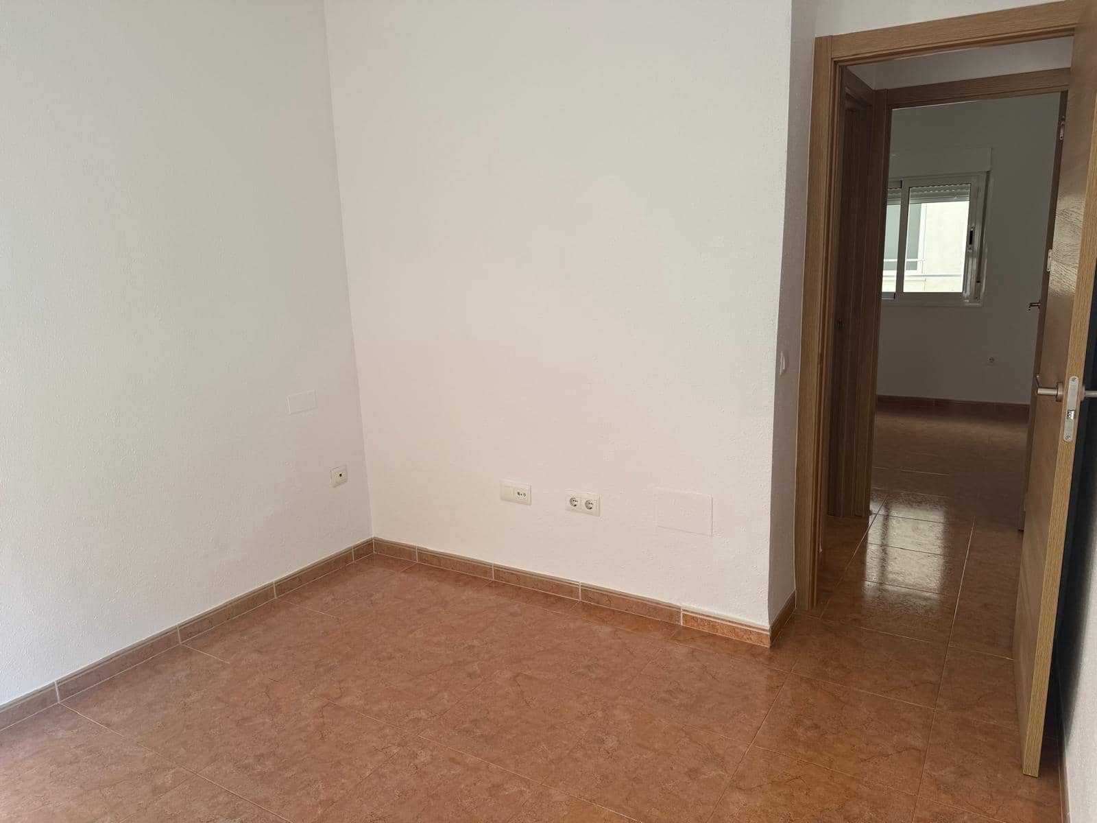 2 bedroom Flat for sale in Roquetas de Mar - € 145,000 (Ref: 9473057)
