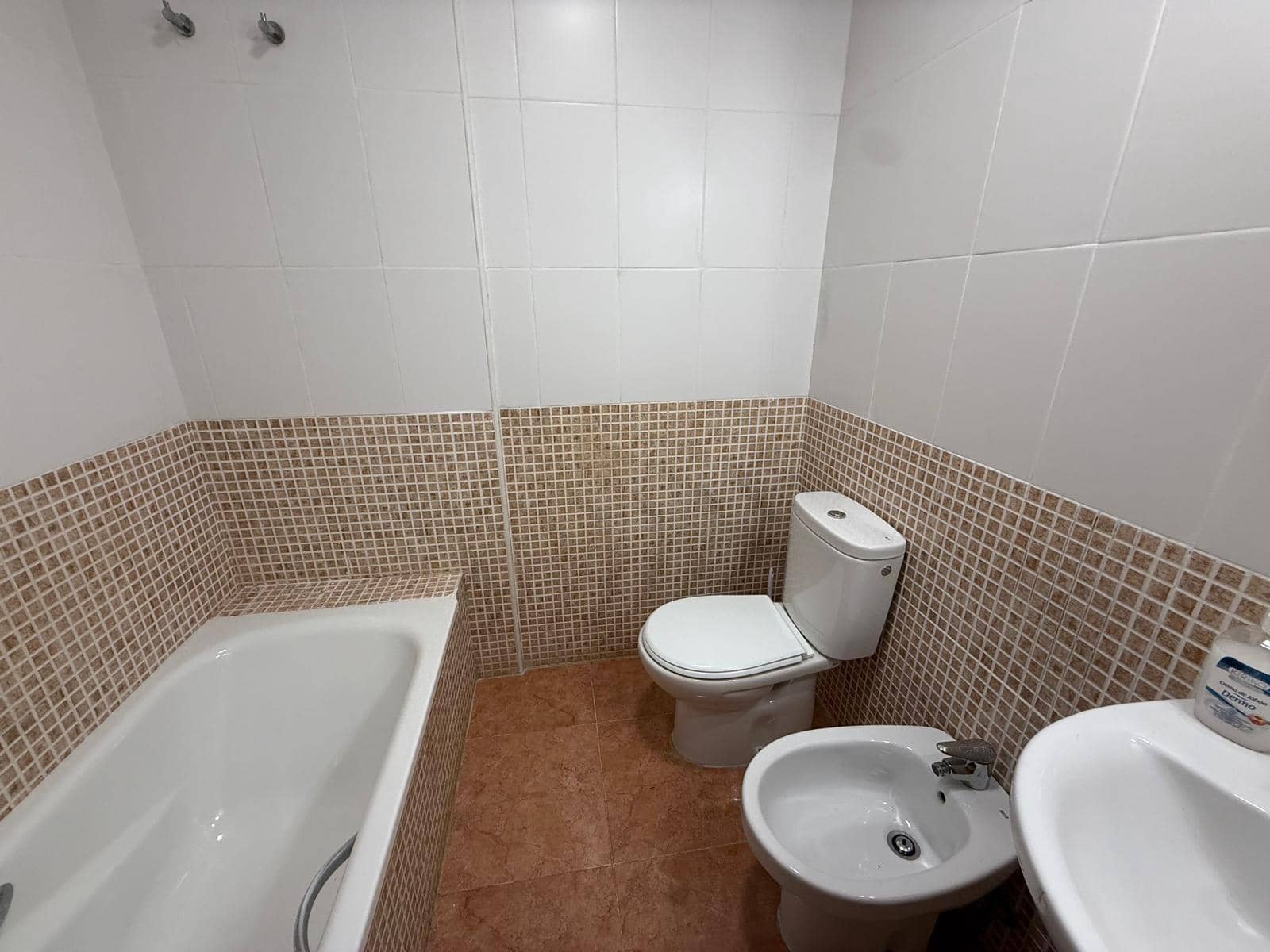 2 bedroom Flat for sale in Roquetas de Mar - € 145,000 (Ref: 9473057)