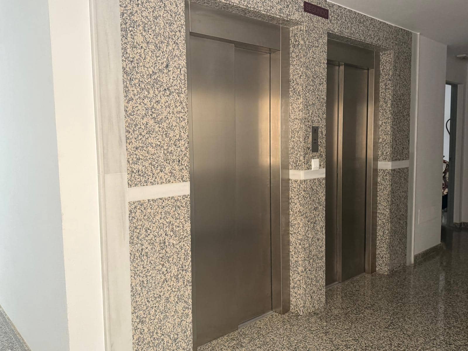 2 bedroom Flat for sale in Roquetas de Mar - € 145,000 (Ref: 9473057)