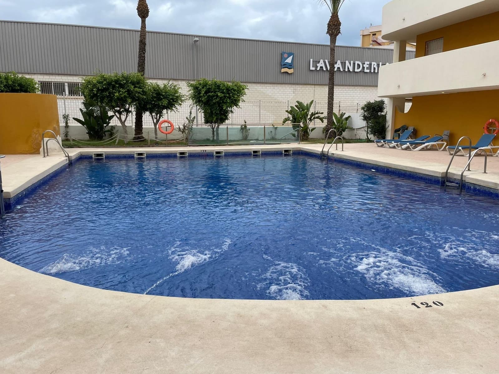 2 soverom Leilighet til salgs i Roquetas de Mar med garasje - € 159 900 (Ref: 9473059)