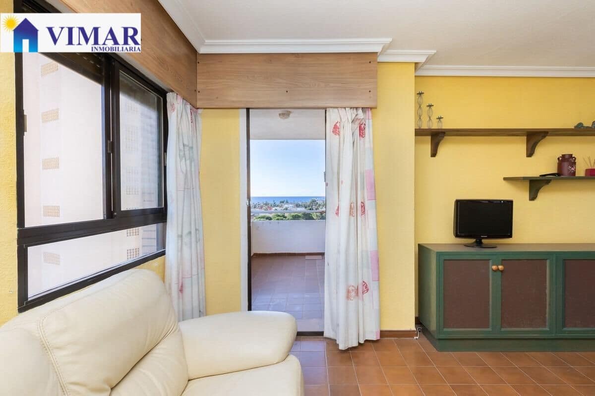 2 makuuhuone Asunto myytävänä paikassa Roquetas de Mar mukana uima-altaan - 156 000 € (Ref: 9491525)