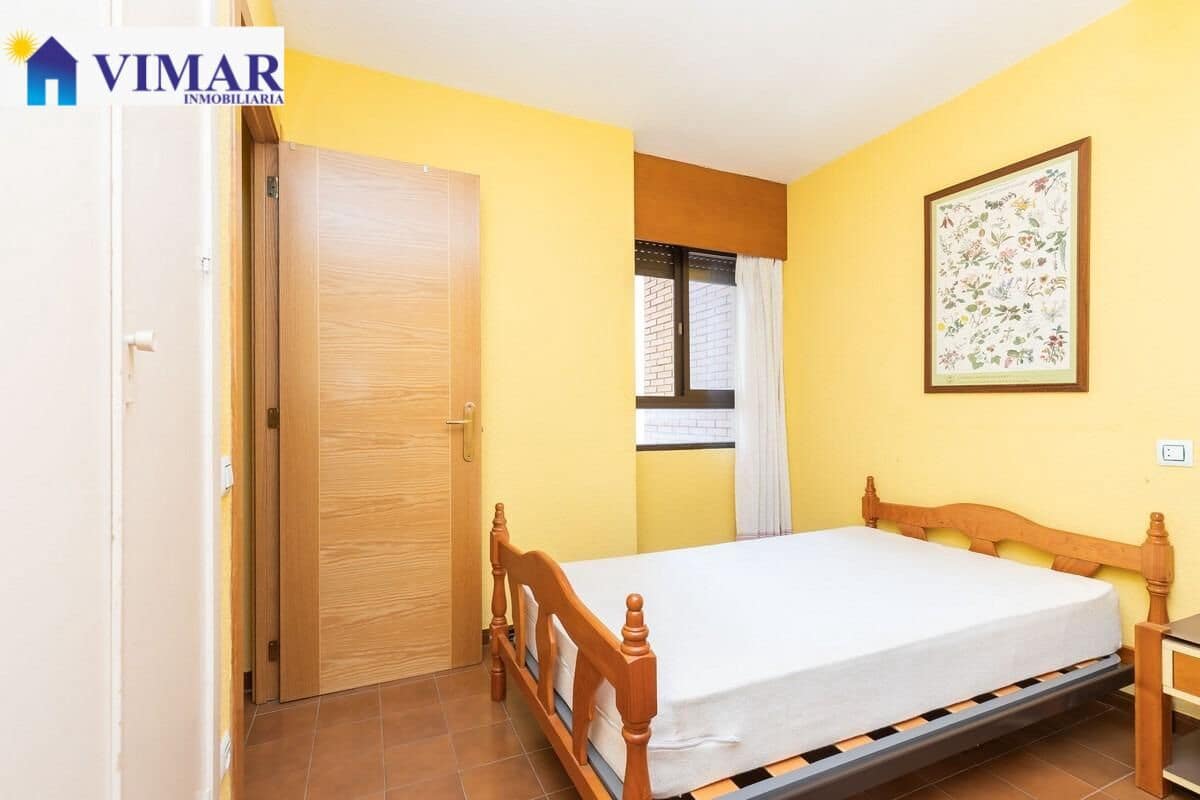 2 makuuhuone Asunto myytävänä paikassa Roquetas de Mar mukana uima-altaan - 156 000 € (Ref: 9491525)