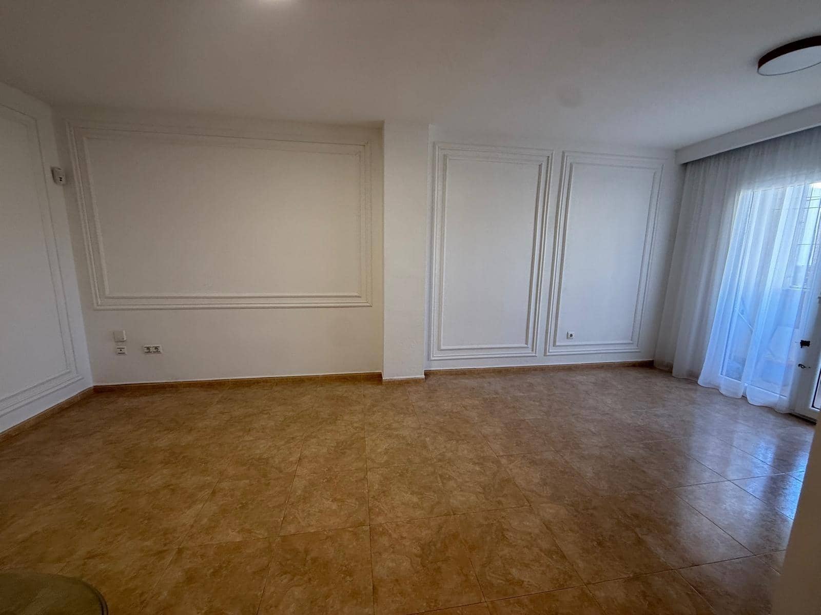 2 bedroom Flat for sale in Roquetas de Mar - € 121,000 (Ref: 9499028)