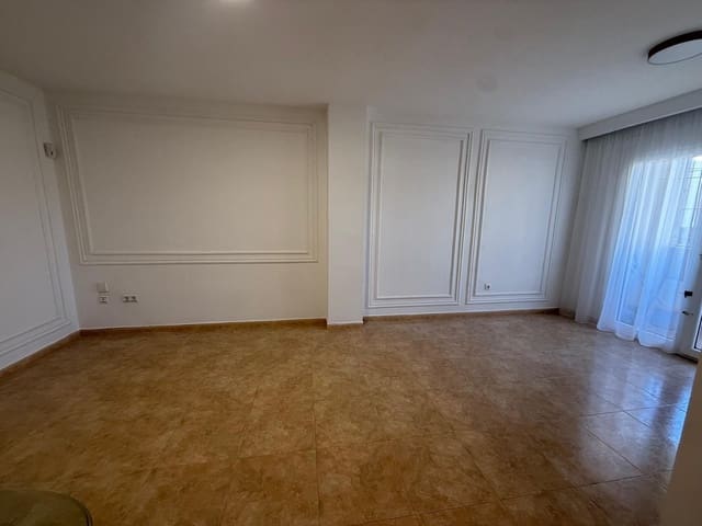 Piso de 2 habitaciones en Roquetas de Mar en venta - 121.000 € (Ref: 9499028)