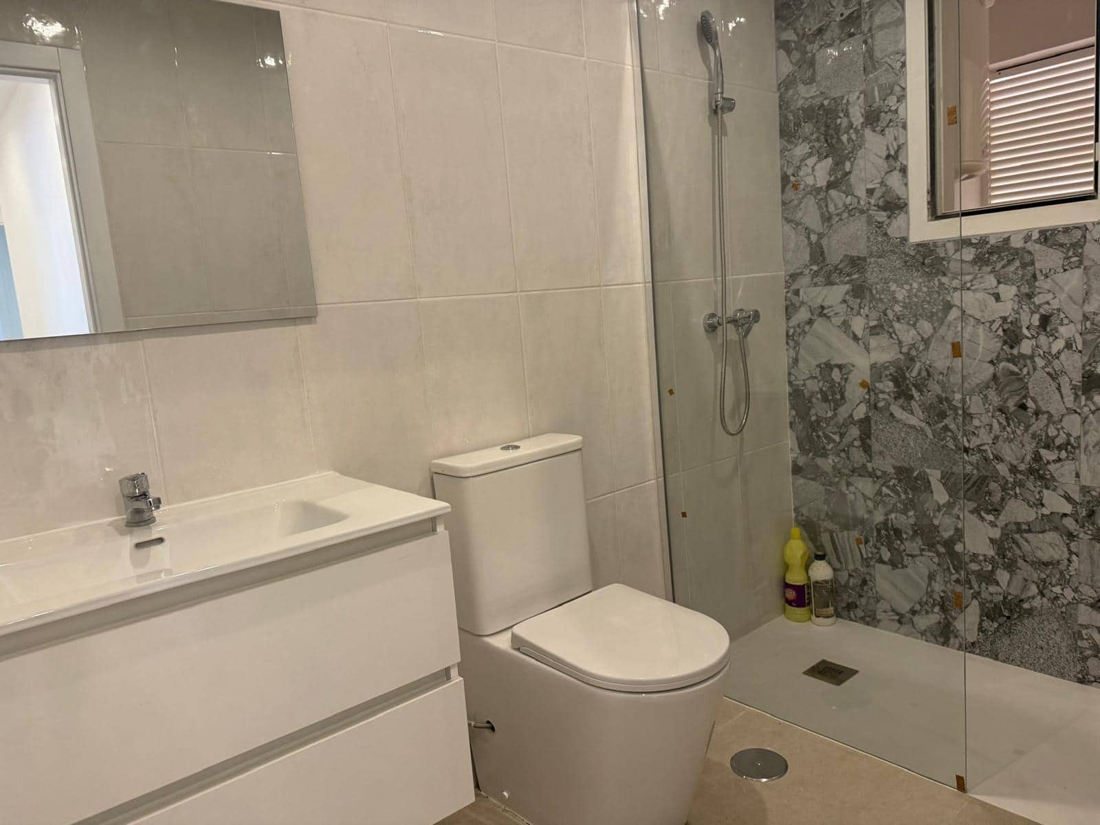 2 bedroom Flat for sale in Roquetas de Mar - € 121,000 (Ref: 9499028)