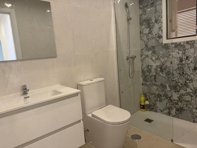 Piso de 2 habitaciones en Roquetas de Mar en venta - 121.000 € (Ref: 9499028)