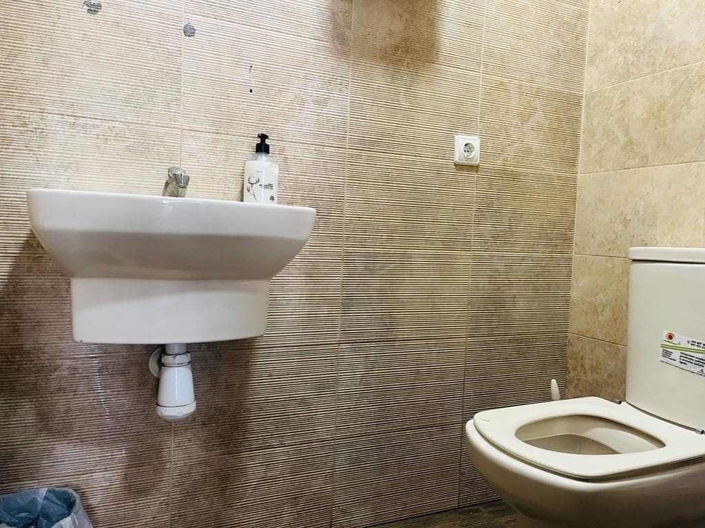 Komercyjne na sprzedaż w Roquetas de Mar - 162 000 € (Ref: 9519052)