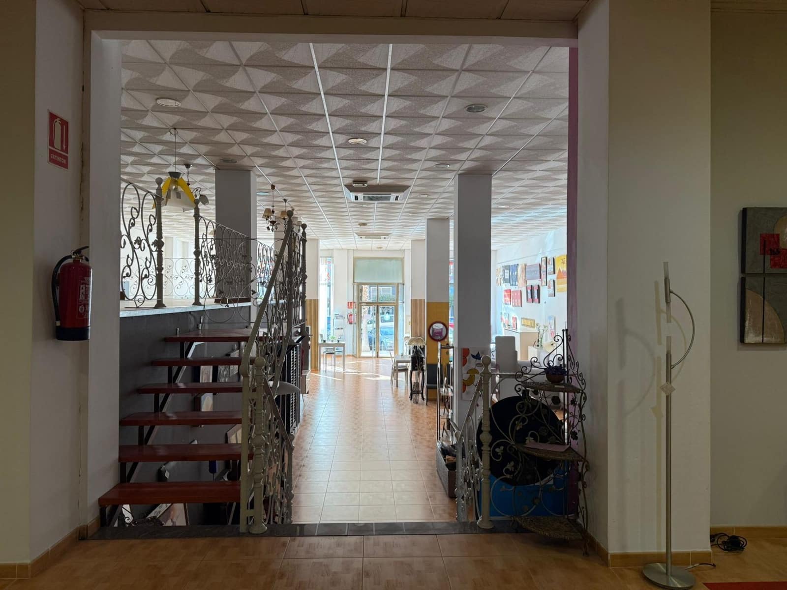 Commercieel te koop in El Parador de las Hortichuelas - € 600.000 (Ref: 9530805)