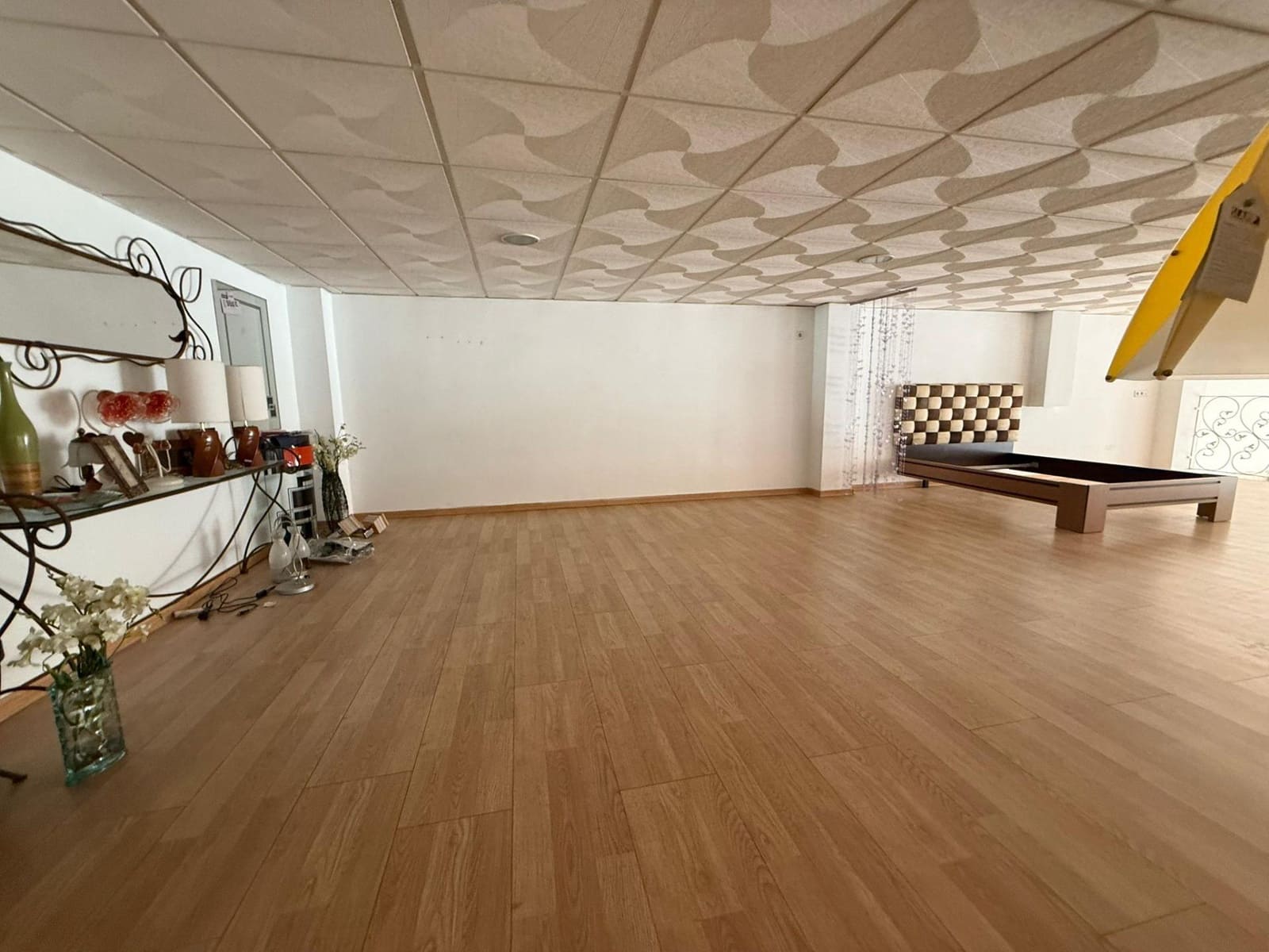 Commercieel te koop in El Parador de las Hortichuelas - € 600.000 (Ref: 9530805)