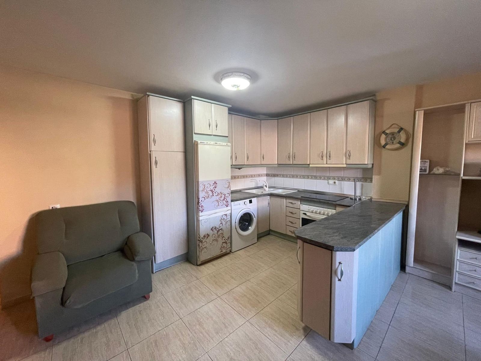 1 bedroom Beach Apartment for sale in Roquetas de Mar with garage - € 76,500 (Ref: 9586643)