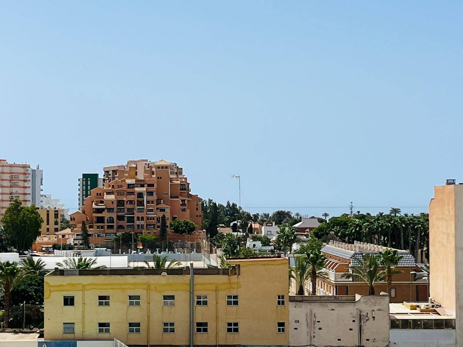 2 bedroom Flat for sale in Roquetas de Mar with pool garage - € 159,000 (Ref: 9591414)