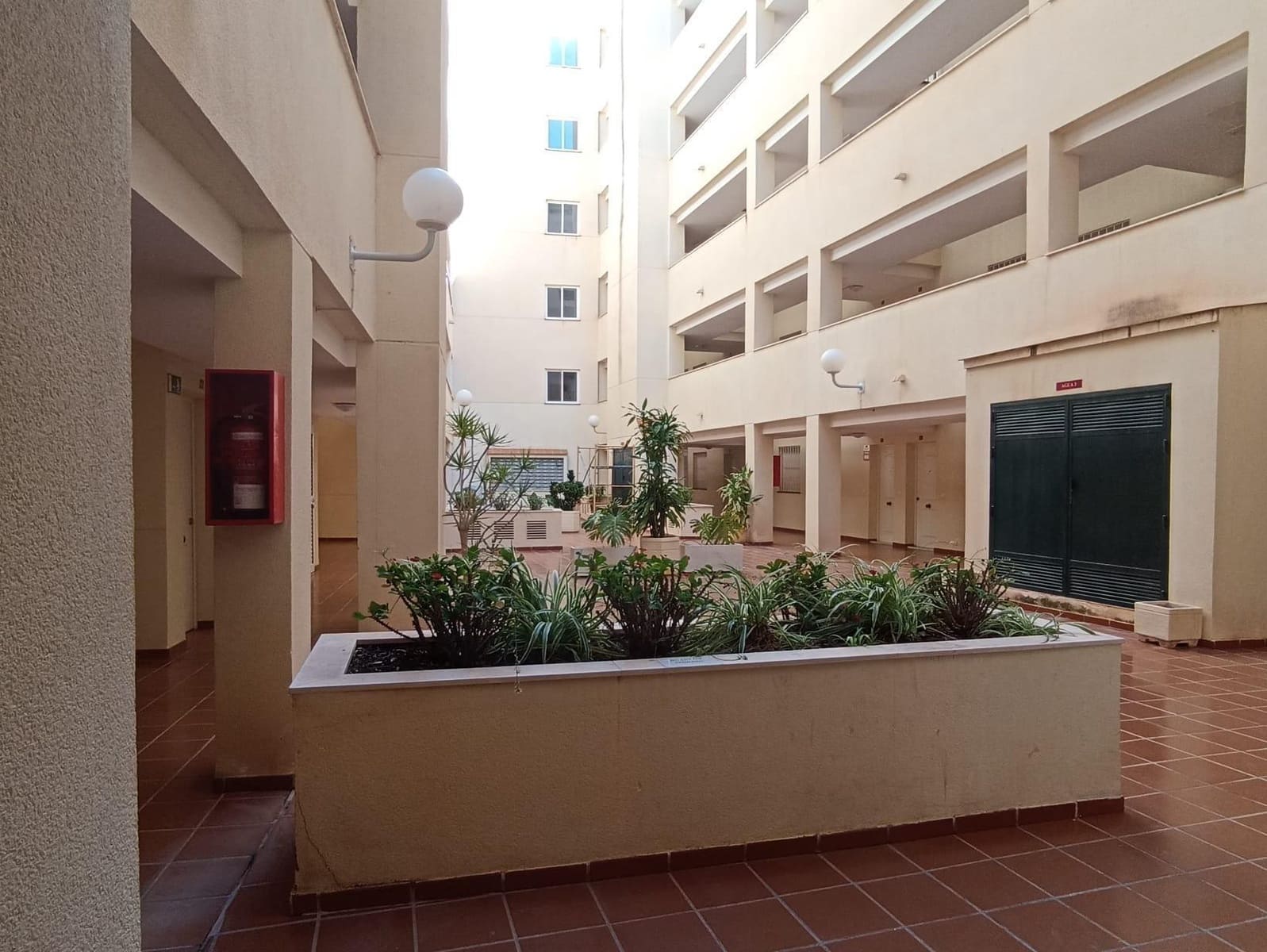 2 bedroom Flat for sale in Roquetas de Mar with pool garage - € 159,000 (Ref: 9591414)