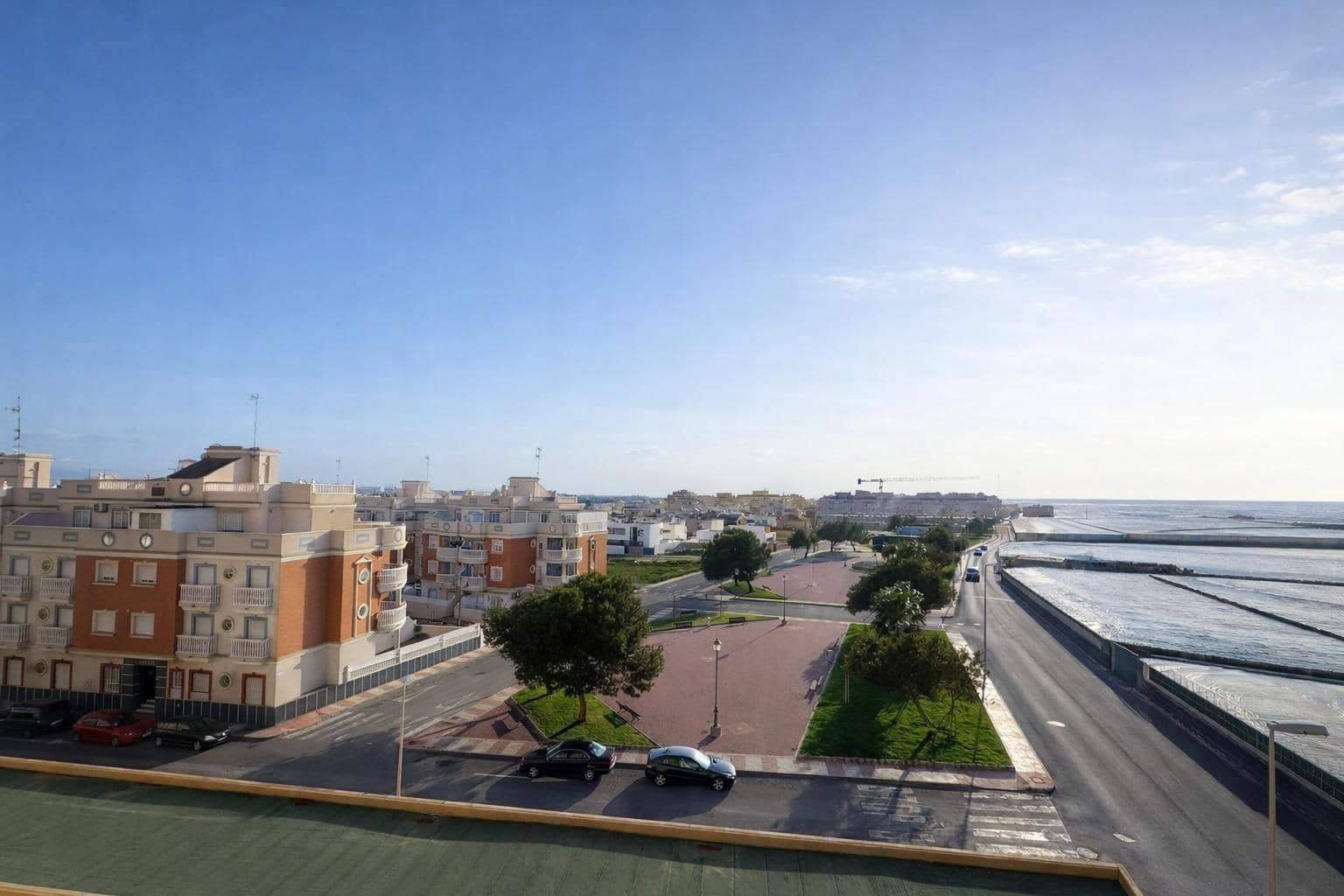 2 bedroom Flat for sale in Roquetas de Mar with pool garage - € 159,000 (Ref: 9591414)