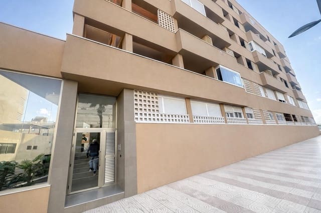 2 soverom Leilighet til salgs i Roquetas de Mar med svømmebasseng garasje - € 159 000 (Ref: 9591414)