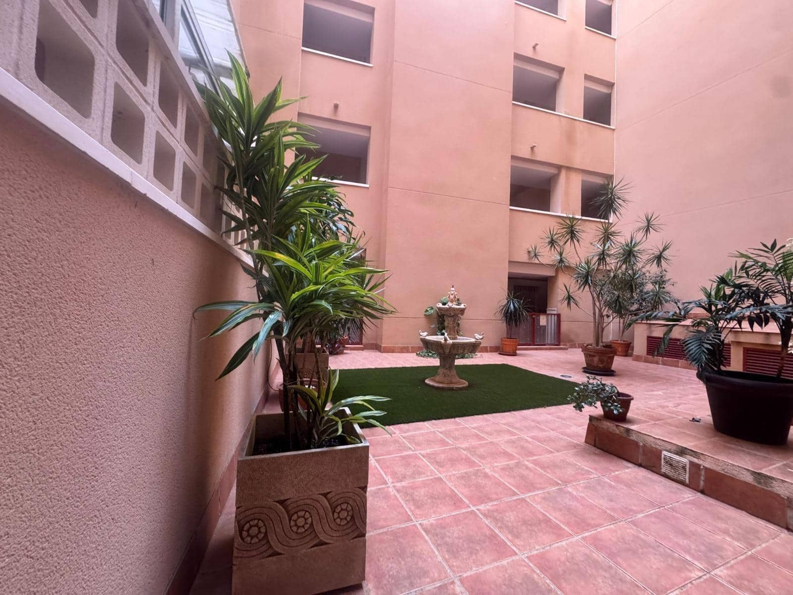 2 bedroom Flat for sale in Roquetas de Mar with pool garage - € 159,000 (Ref: 9591414)