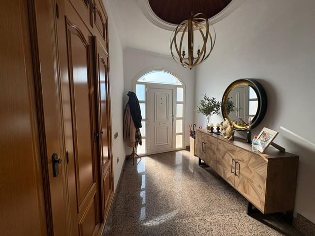 Adosado de 4 habitaciones en Roquetas de Mar en venta con garaje - 280.000 € (Ref: 9625811)