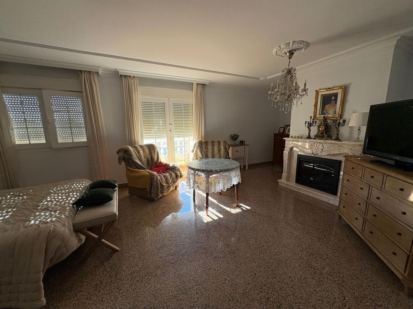 4 slaapkamer Rijtjeshuis te koop in Roquetas de Mar met garage - € 280.000 (Ref: 9625811)