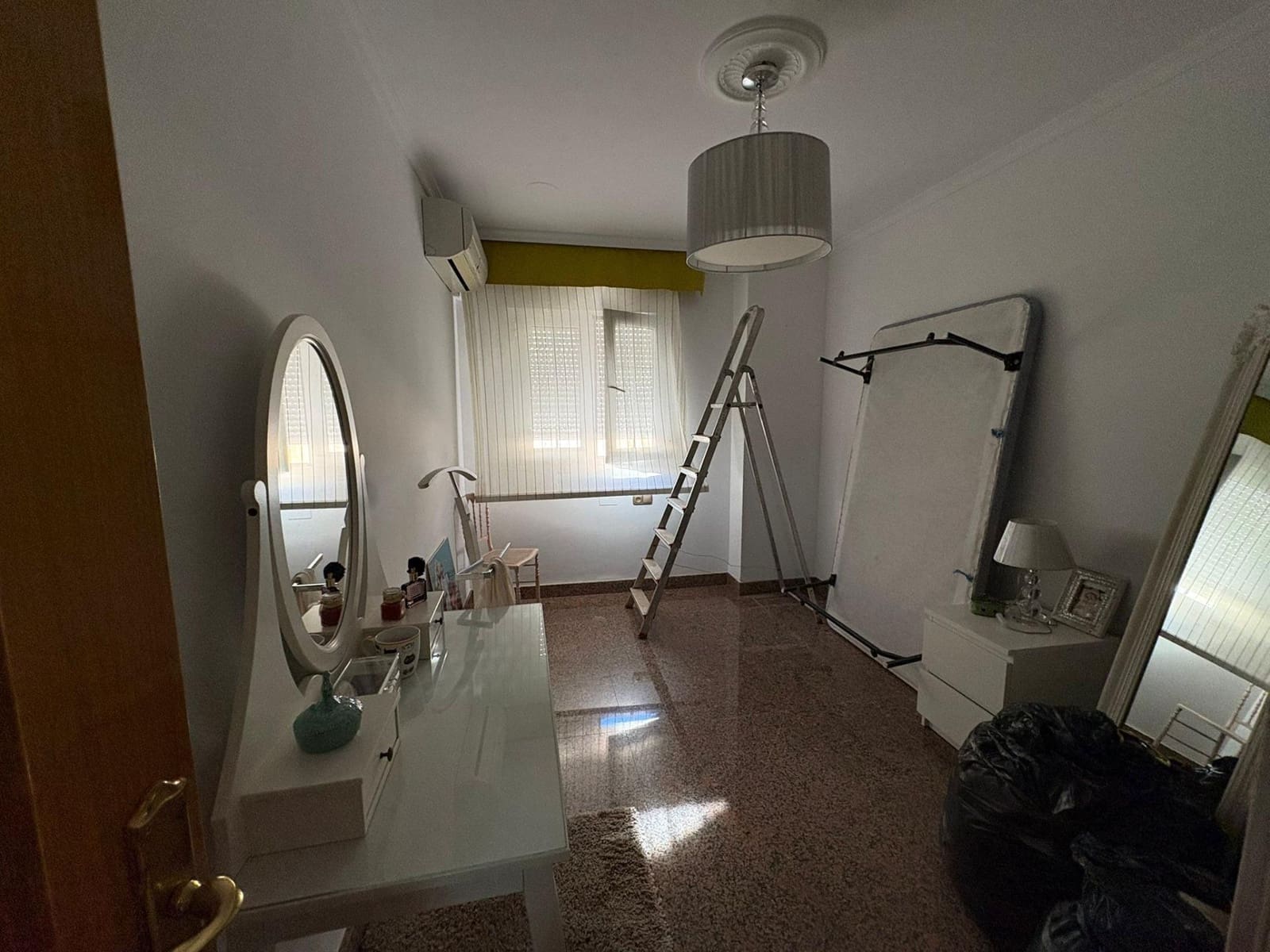 4 slaapkamer Rijtjeshuis te koop in Roquetas de Mar met garage - € 280.000 (Ref: 9625811)