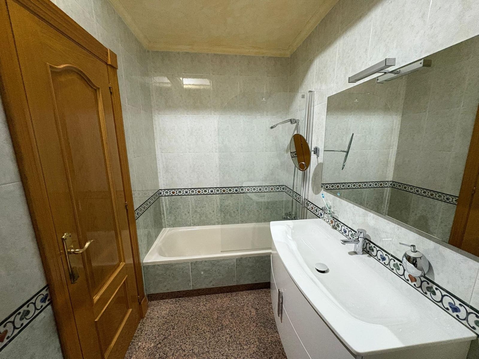 4 slaapkamer Rijtjeshuis te koop in Roquetas de Mar met garage - € 280.000 (Ref: 9625811)