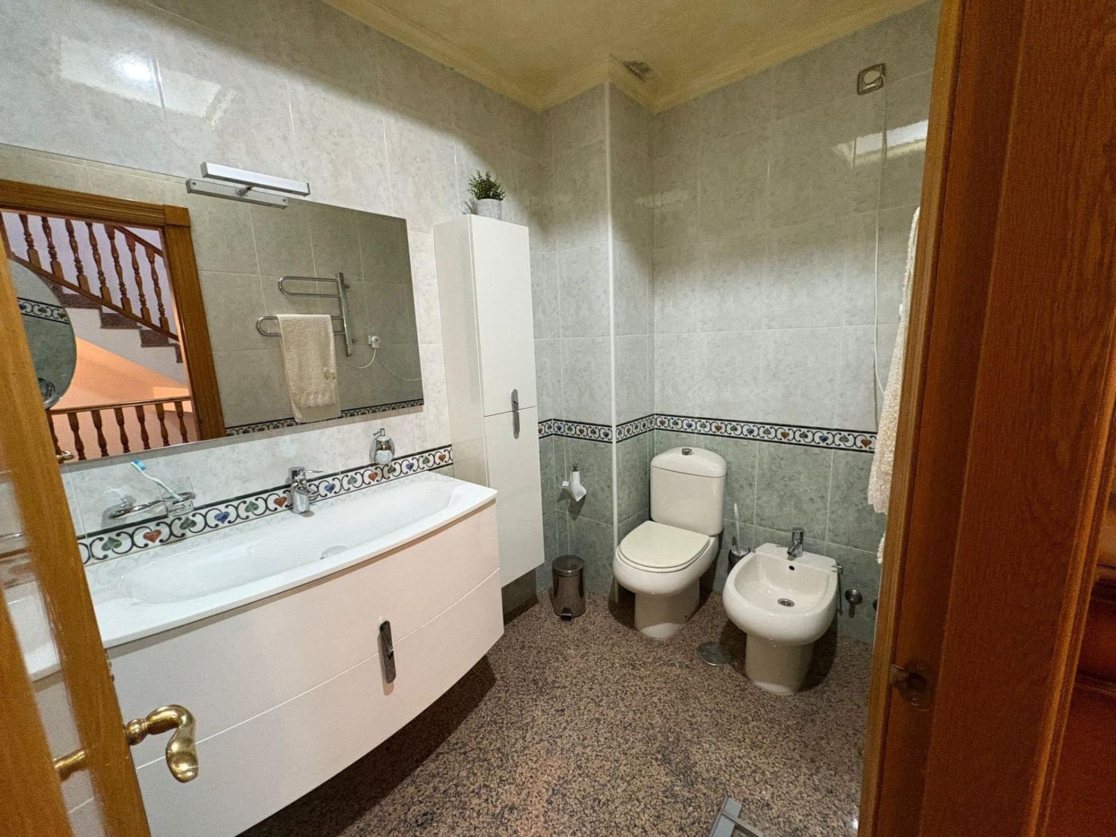 4 slaapkamer Rijtjeshuis te koop in Roquetas de Mar met garage - € 280.000 (Ref: 9625811)