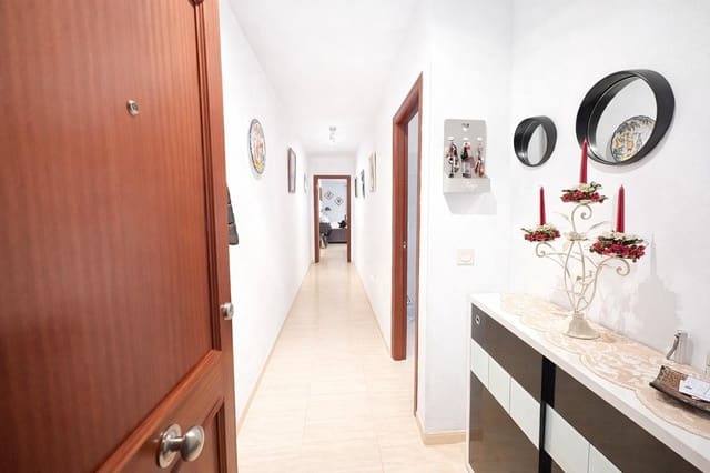 3 Zimmer Wohnung zu verkaufen in Roquetas de Mar mit Garage - 199.900 € (Ref: 9648288)