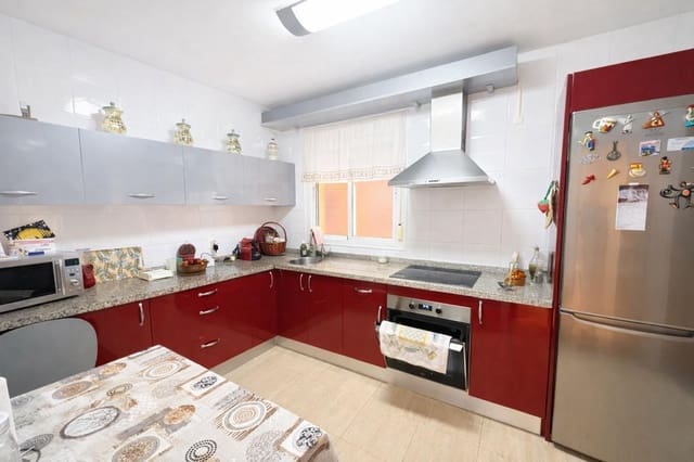 3 Zimmer Wohnung zu verkaufen in Roquetas de Mar mit Garage - 199.900 € (Ref: 9648288)