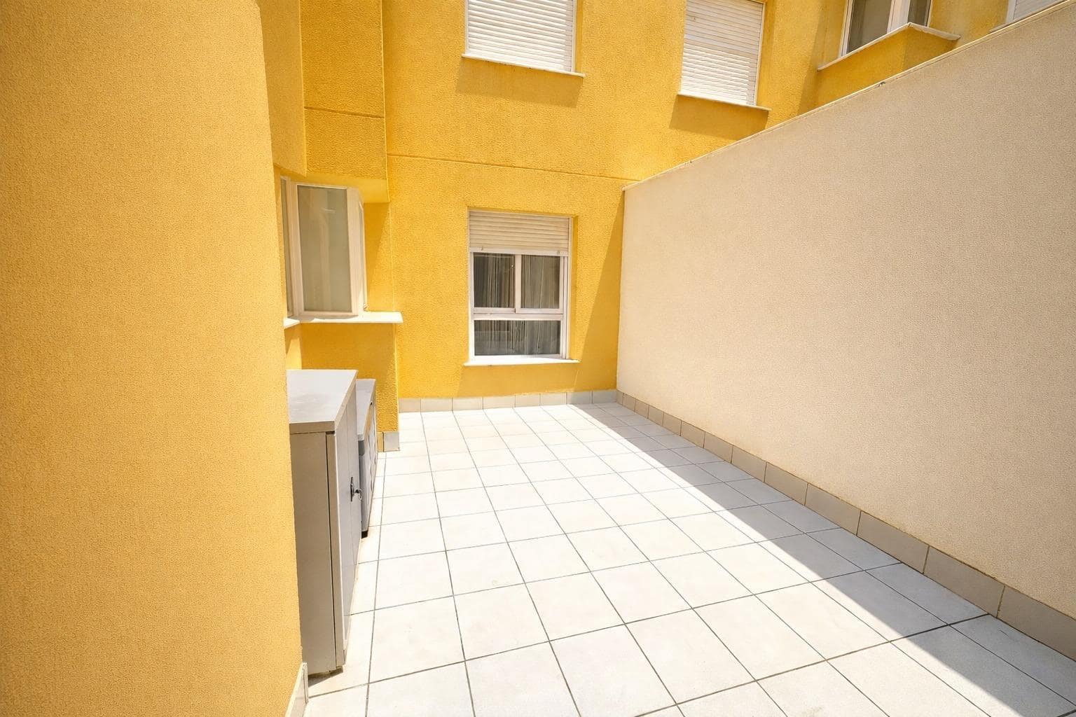 3 Zimmer Wohnung zu verkaufen in Roquetas de Mar mit Garage - 199.900 € (Ref: 9648288)