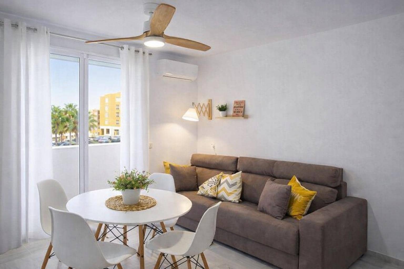 1 bedroom Apartment for sale in Roquetas de Mar - € 124,000 (Ref: 9656203)