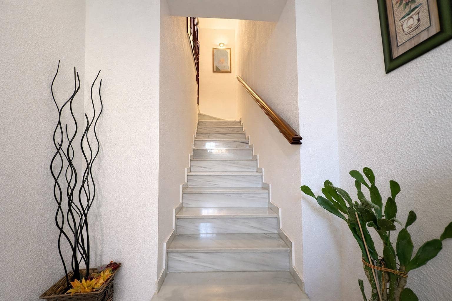 4 bedroom Apartment for sale in Roquetas de Mar with garage - € 250,000 (Ref: 9726758)