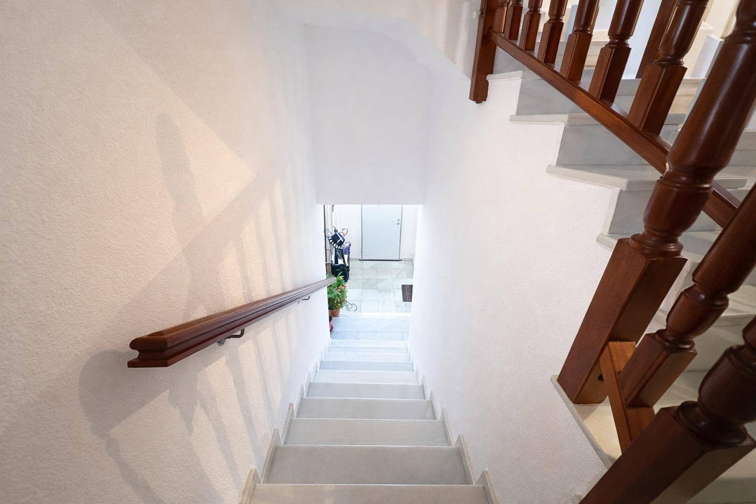 4 bedroom Apartment for sale in Roquetas de Mar with garage - € 250,000 (Ref: 9726758)