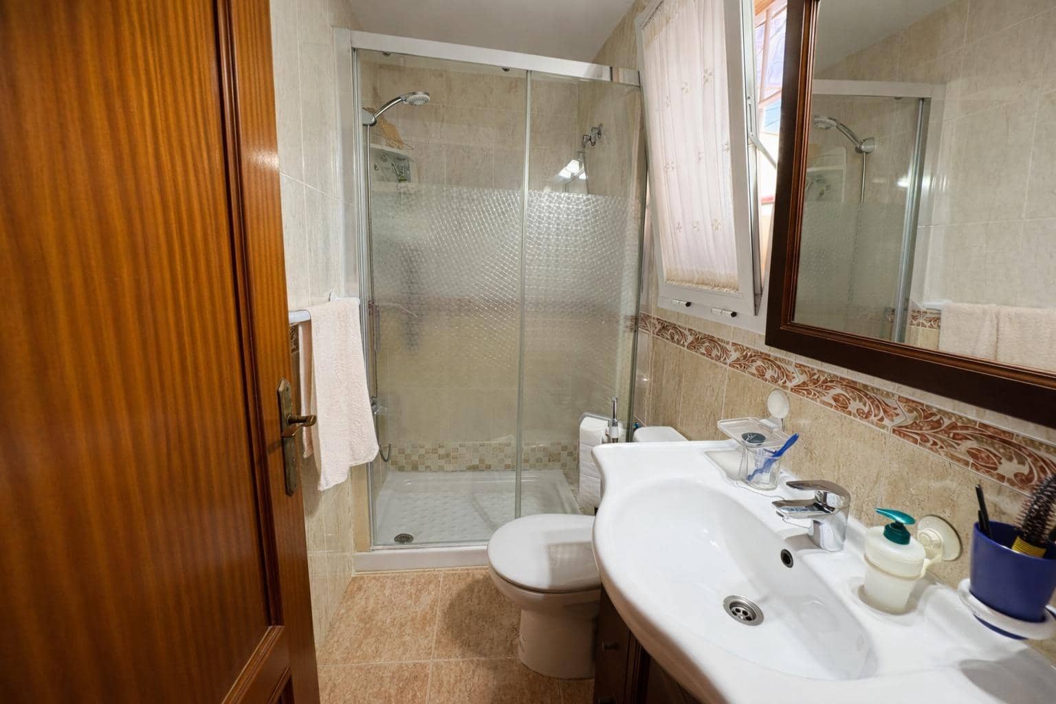 4 bedroom Apartment for sale in Roquetas de Mar with garage - € 250,000 (Ref: 9726758)