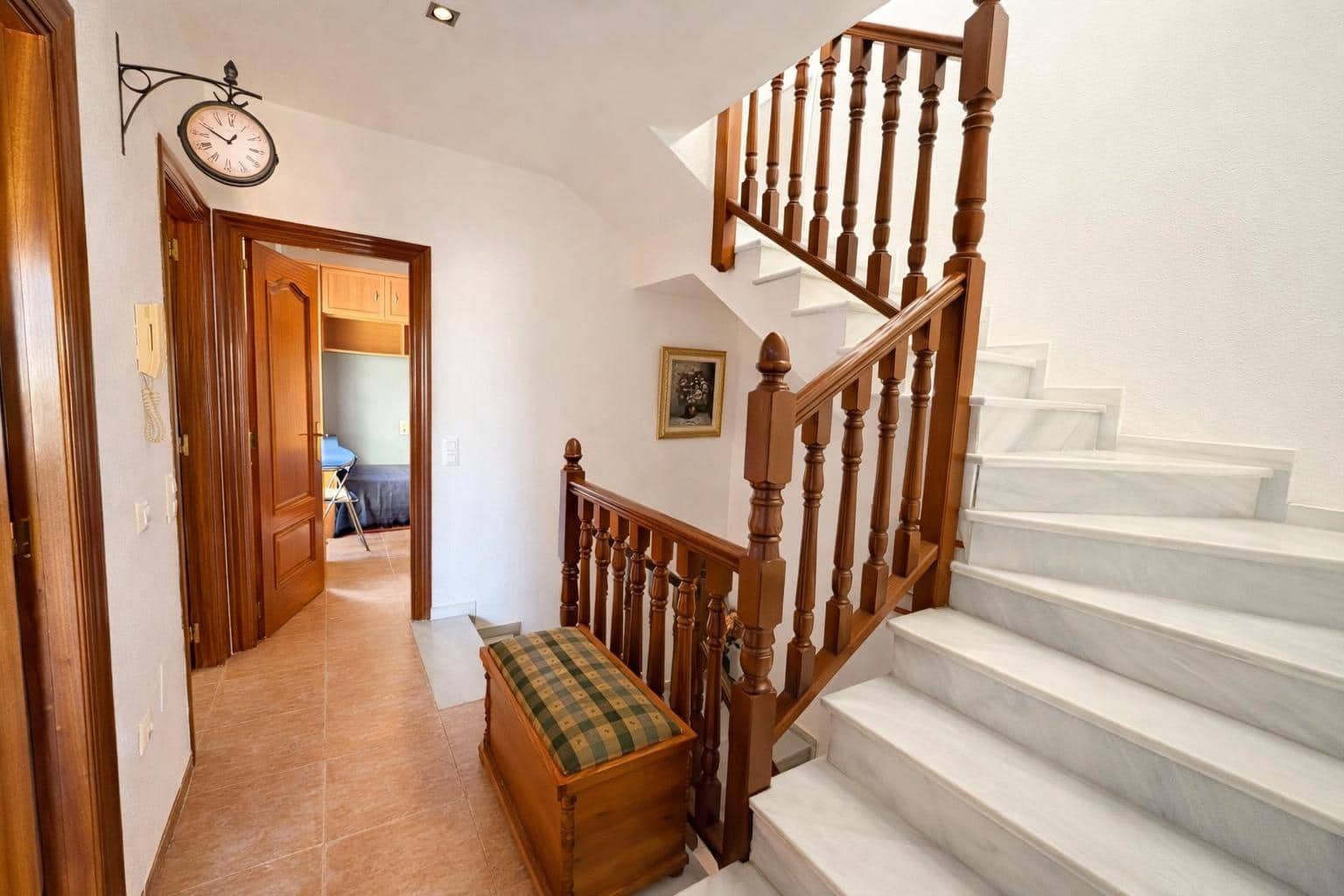 4 bedroom Apartment for sale in Roquetas de Mar with garage - € 250,000 (Ref: 9726758)