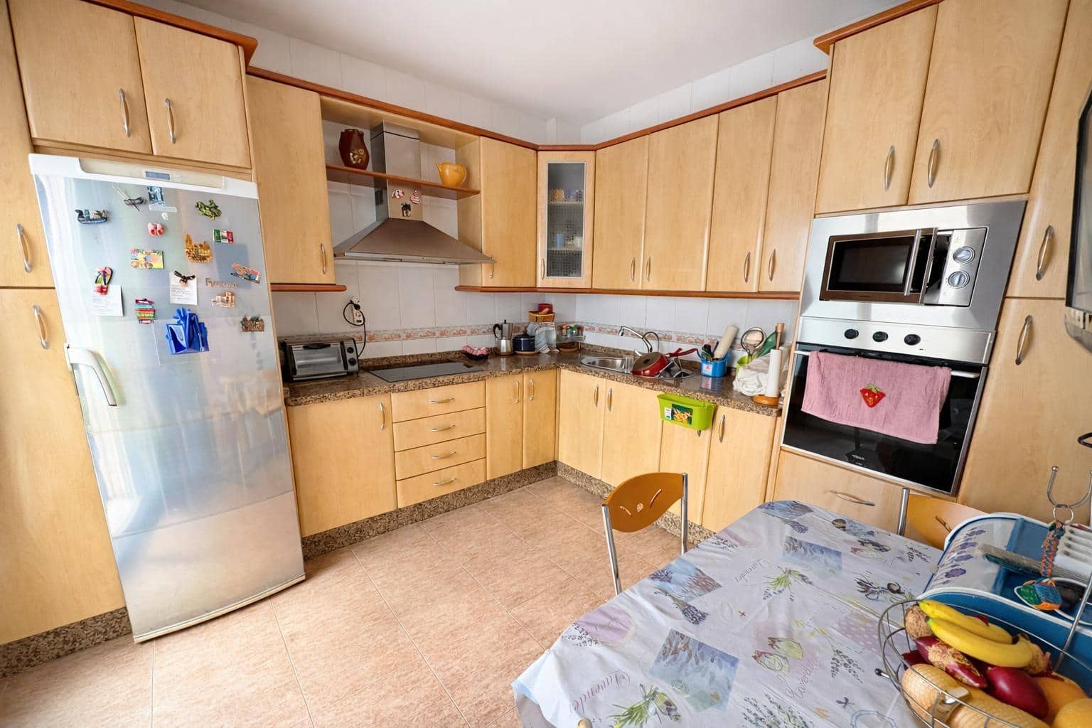 4 bedroom Apartment for sale in Roquetas de Mar with garage - € 250,000 (Ref: 9726758)