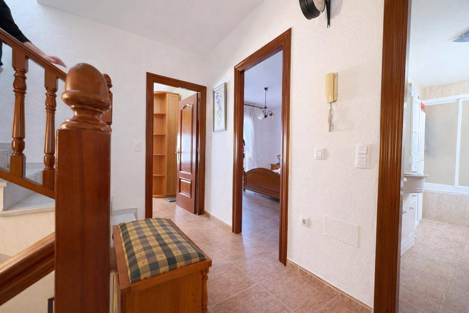 4 bedroom Apartment for sale in Roquetas de Mar with garage - € 250,000 (Ref: 9726758)