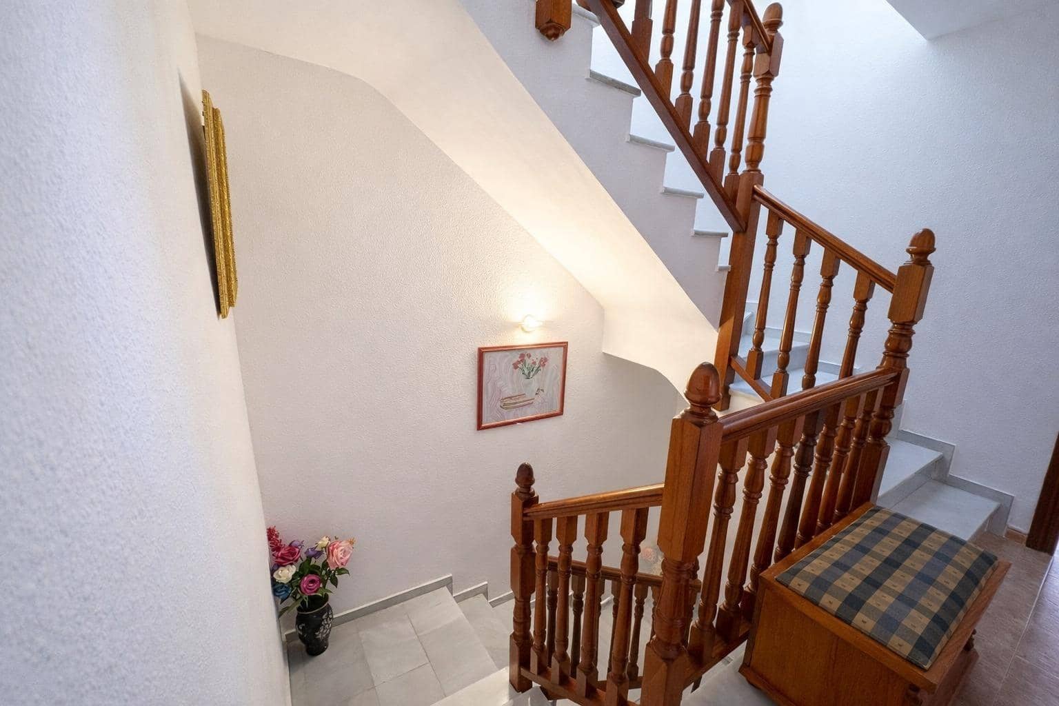 4 bedroom Apartment for sale in Roquetas de Mar with garage - € 250,000 (Ref: 9726758)