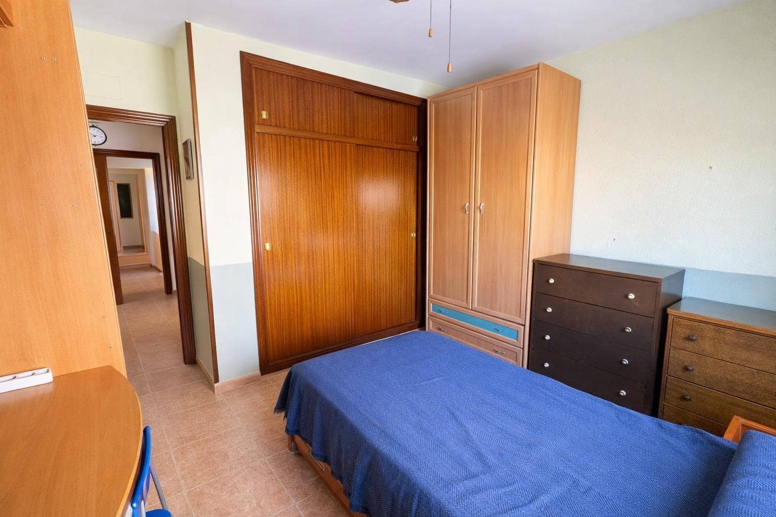 4 bedroom Apartment for sale in Roquetas de Mar with garage - € 250,000 (Ref: 9726758)