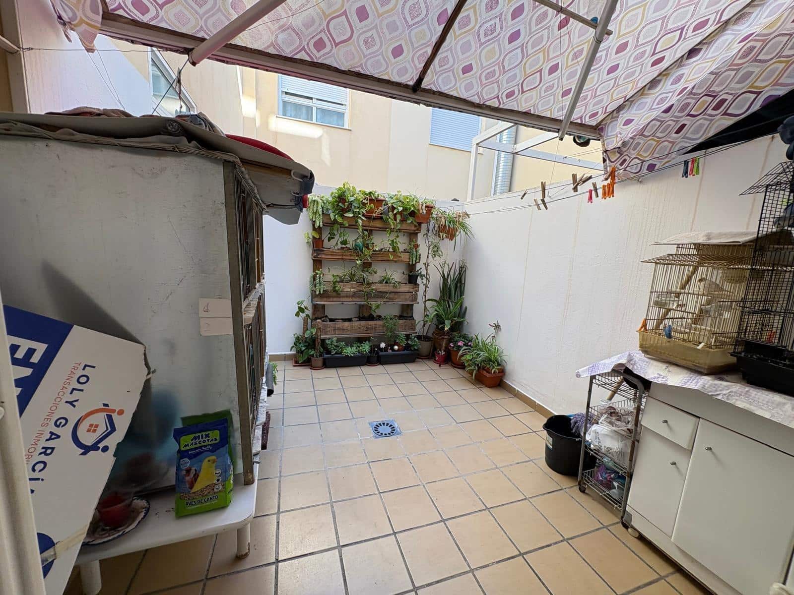 4 bedroom Apartment for sale in Roquetas de Mar with garage - € 250,000 (Ref: 9726758)